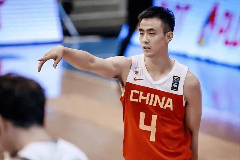 下半场易边再战，第48分钟，汉密尔顿左路弧顶内切远射兜远角稍稍偏出。