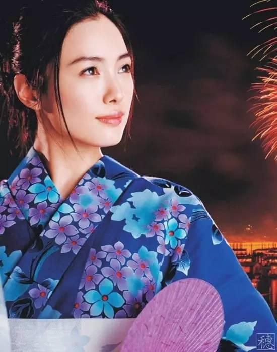 光脚年夜仙因下凡寻觅宝贝如意，从本来的才高气傲、气度狭隘，逐步成长为仁慈果敢、心怀...